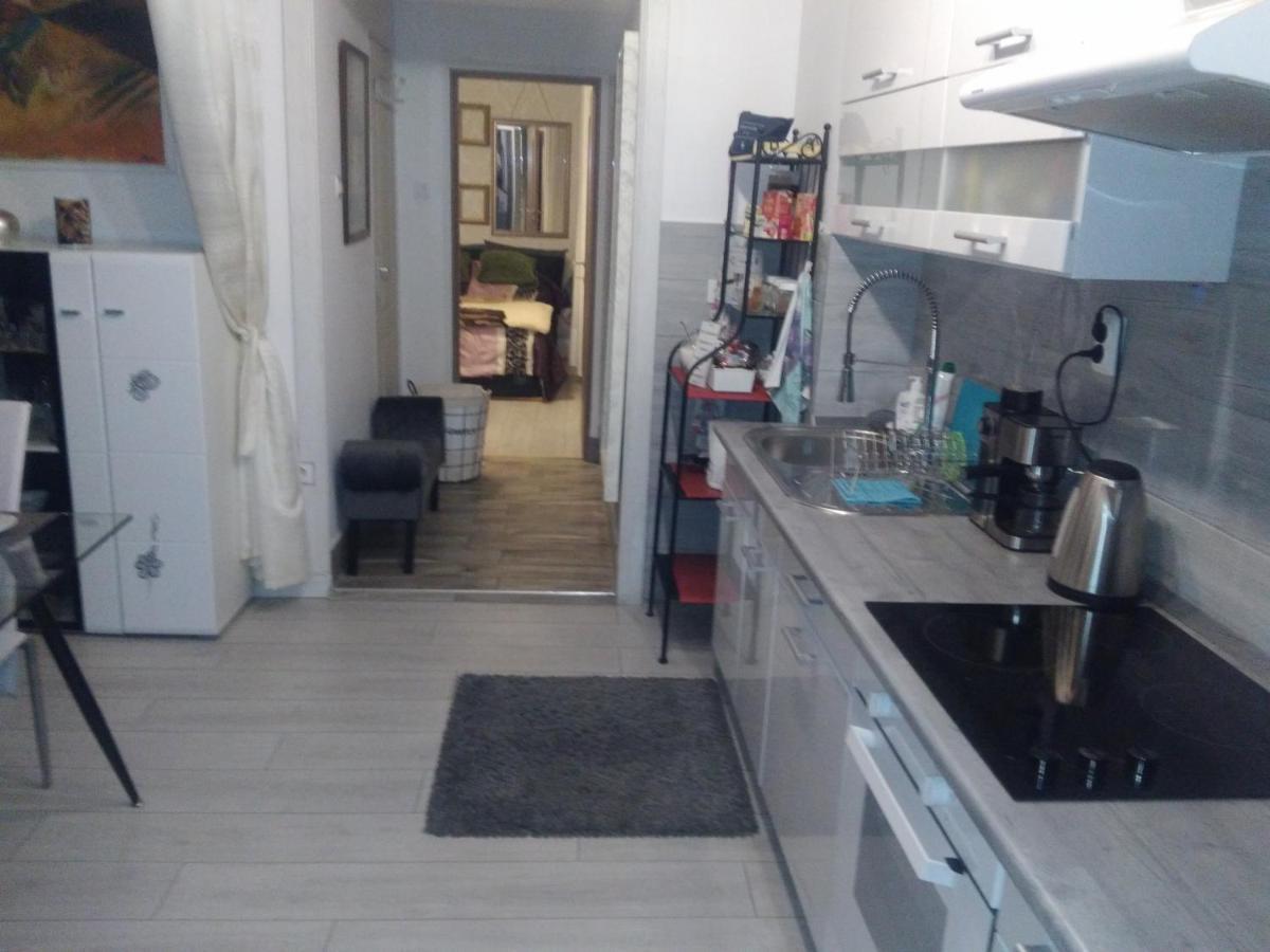 Grey Orchid Apartment - Studio Budapeszt Zewnętrze zdjęcie