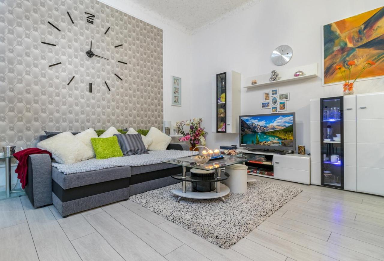 Grey Orchid Apartment - Studio Budapeszt Zewnętrze zdjęcie